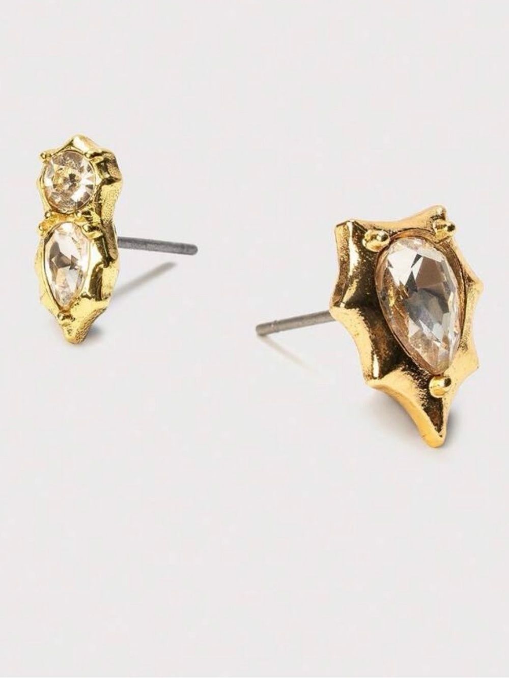 Gold minimalist Stud Earrings A2151 - Picture 2 of 7